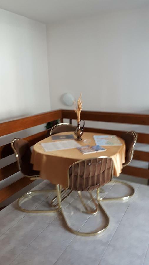 Lili Apartment Rovinj Bagian luar foto