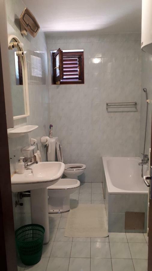 Lili Apartment Rovinj Bagian luar foto